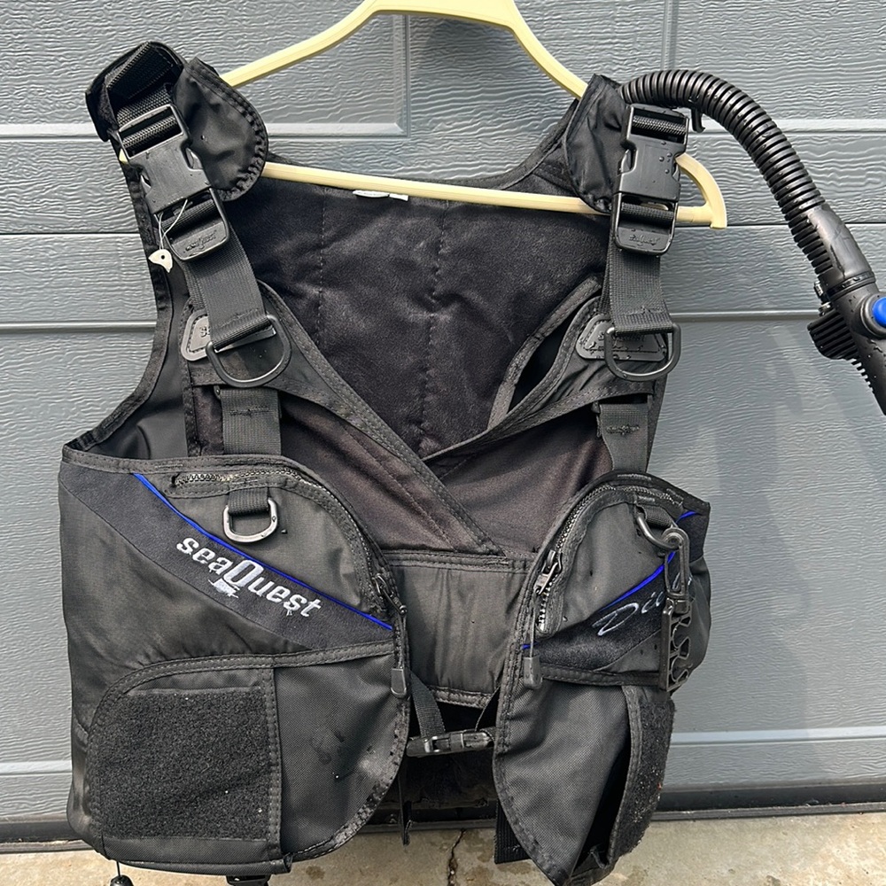 Seaquest Diva by Aqua Lung women’s dive vest
